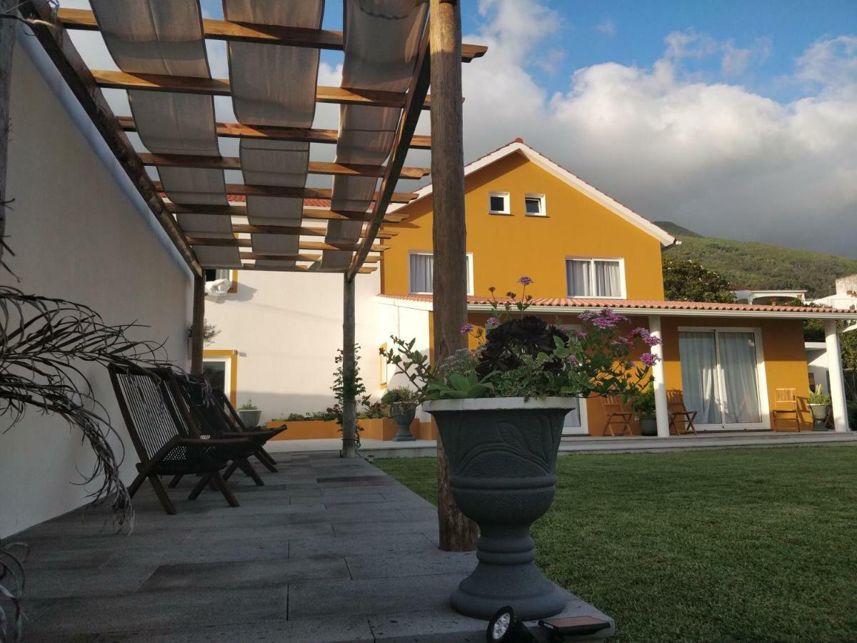 Casa D'Avo Guesthouse And Apartment Urzelina Экстерьер фото